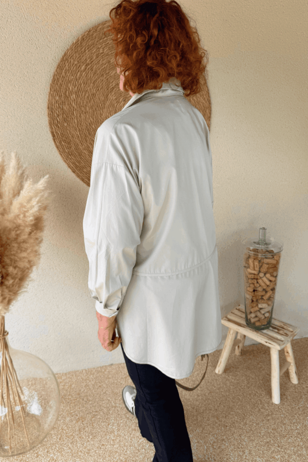 Chemise LILOU - Taille unique jusqu'au 46 – Image 3