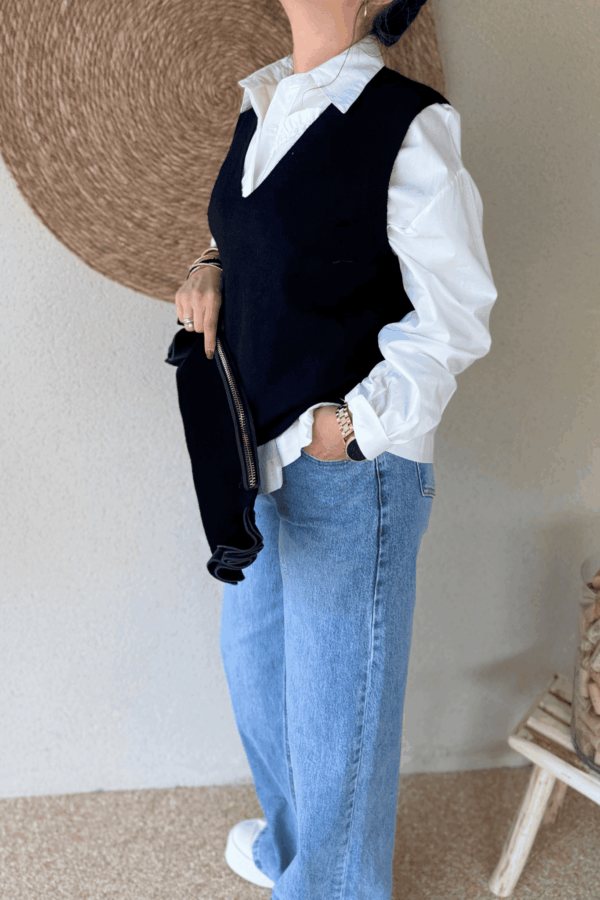 Pull LOLA noir - Taille unique jusqu'au 42 – Image 2