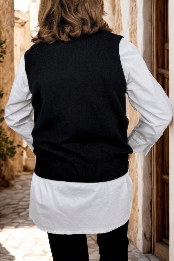 Pull LOLA noir - Taille unique jusqu'au 42 – Image 3