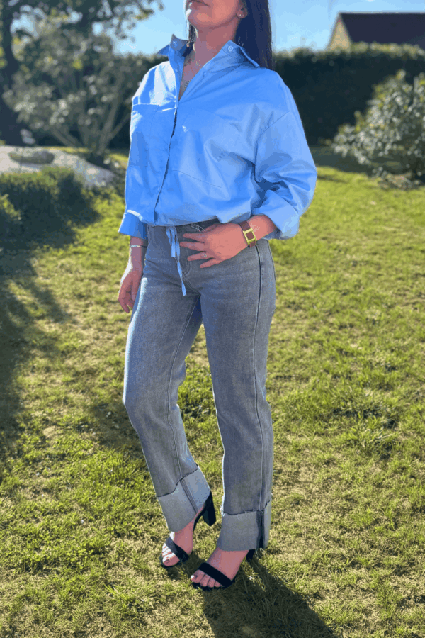 Chemise ANNA bleu - Taille unique jusqu'au 44 – Image 4