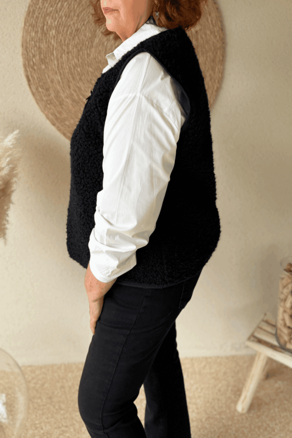 Gilet sans manche NERINA - Taille unique jusqu'au 48 – Image 3