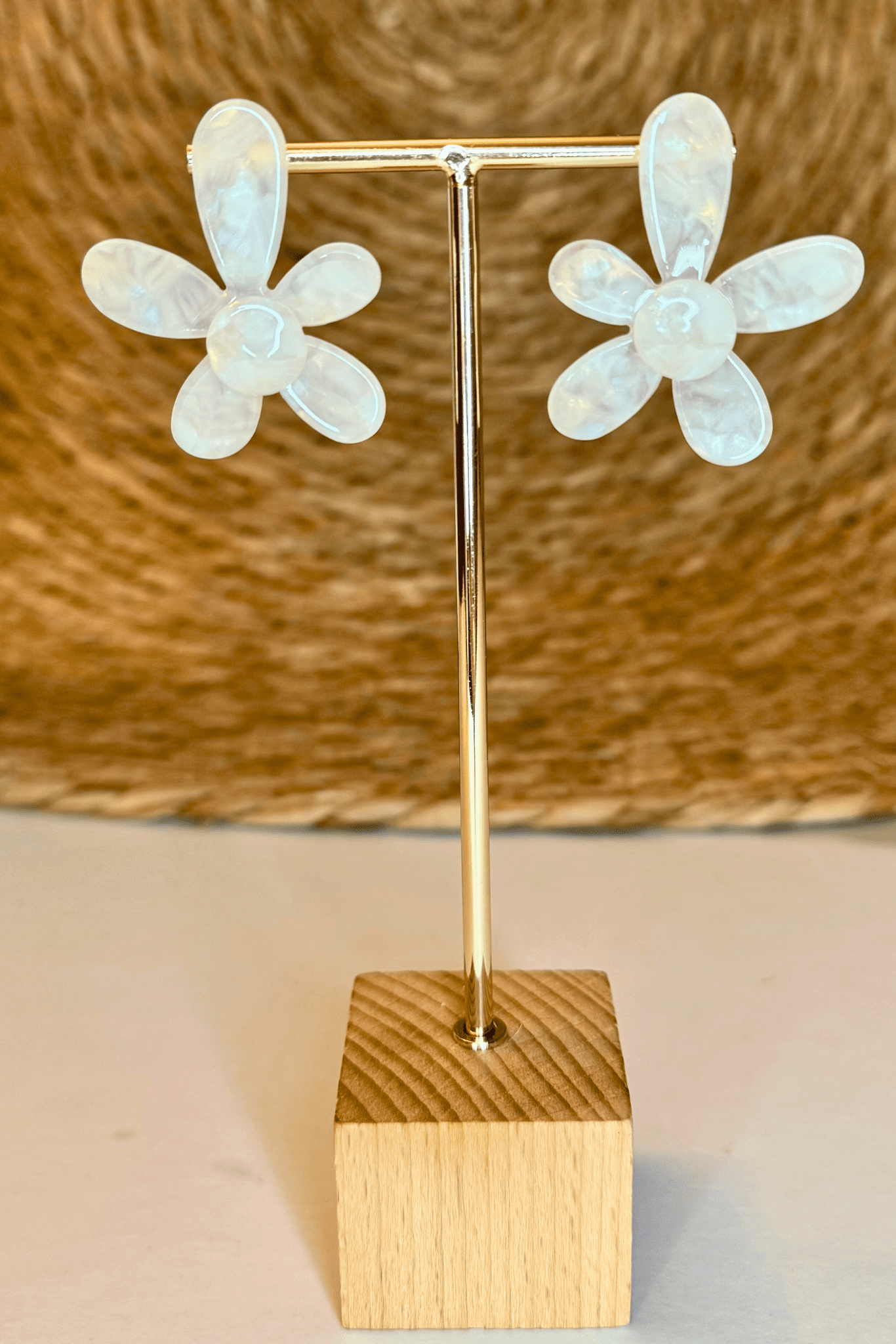Boucle d’oreille LIORA blanc nacré